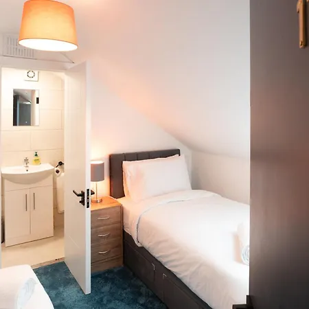 Guest house Westwood Court Galway